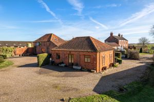 Holiday Accommodation- click for photo gallery